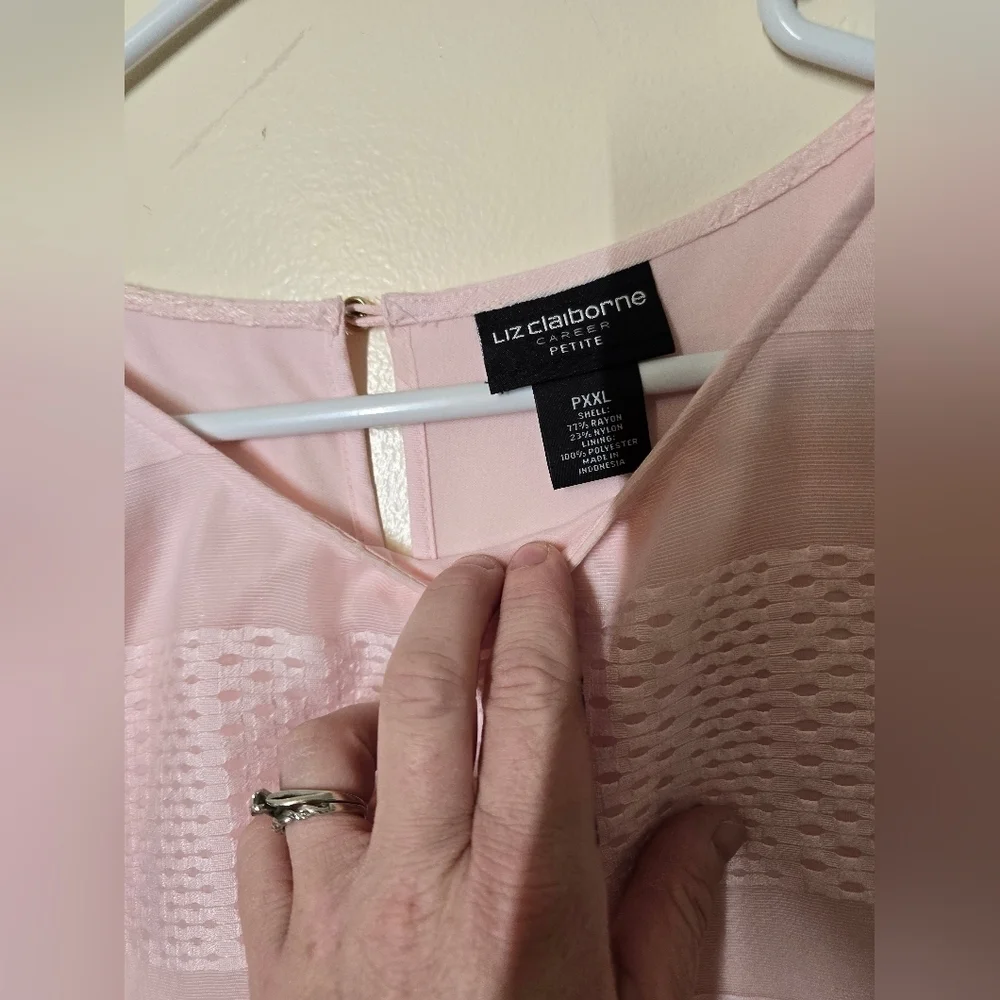 Liz Claiborne Pink Boxy Blouse Relaxed Fit - Picture 2 of 3